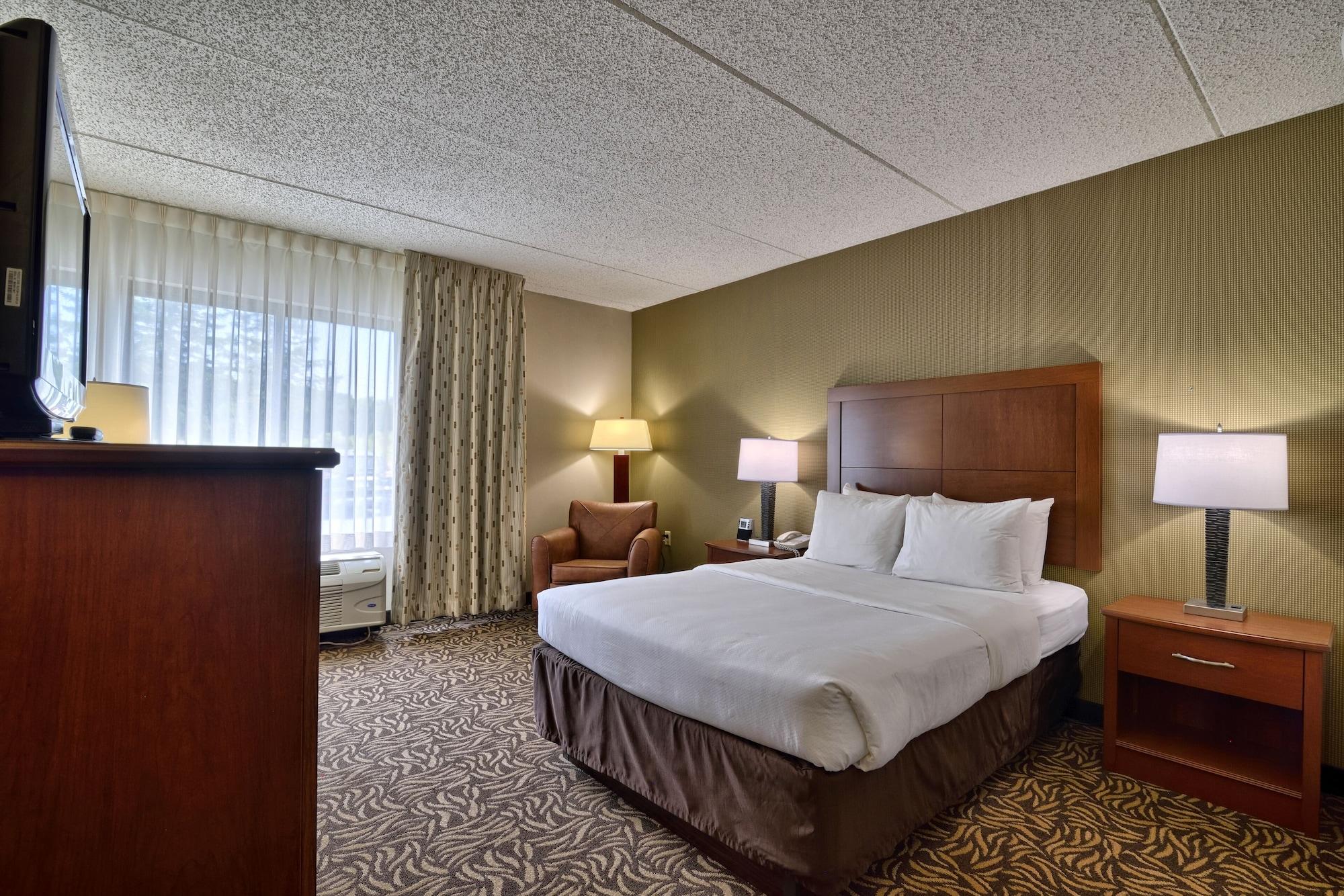 Clarion Inn & Suites - University Area Cortland Extérieur photo