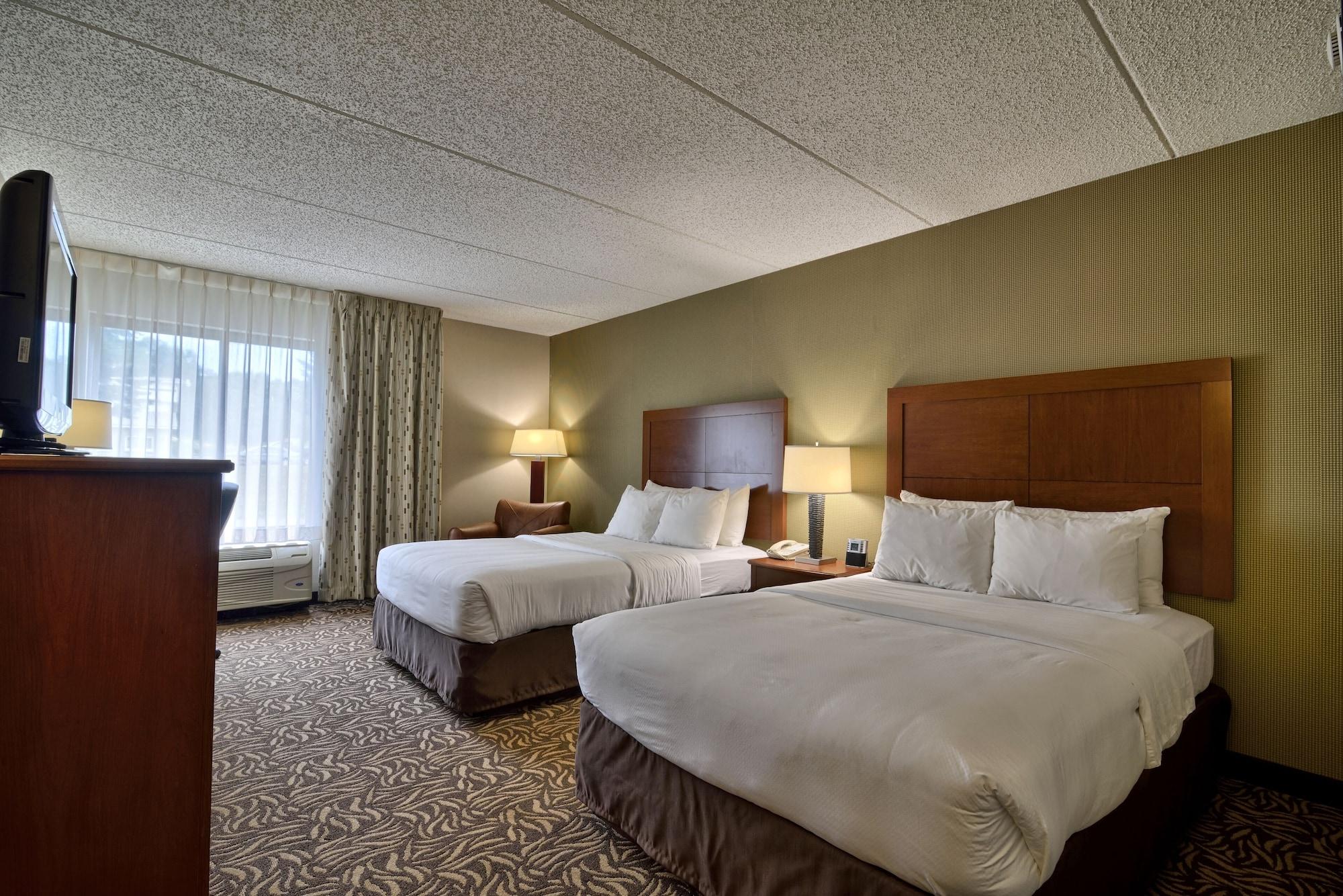 Clarion Inn & Suites - University Area Cortland Extérieur photo